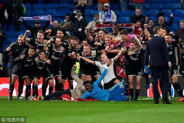 更明确范佩 更明确范佩